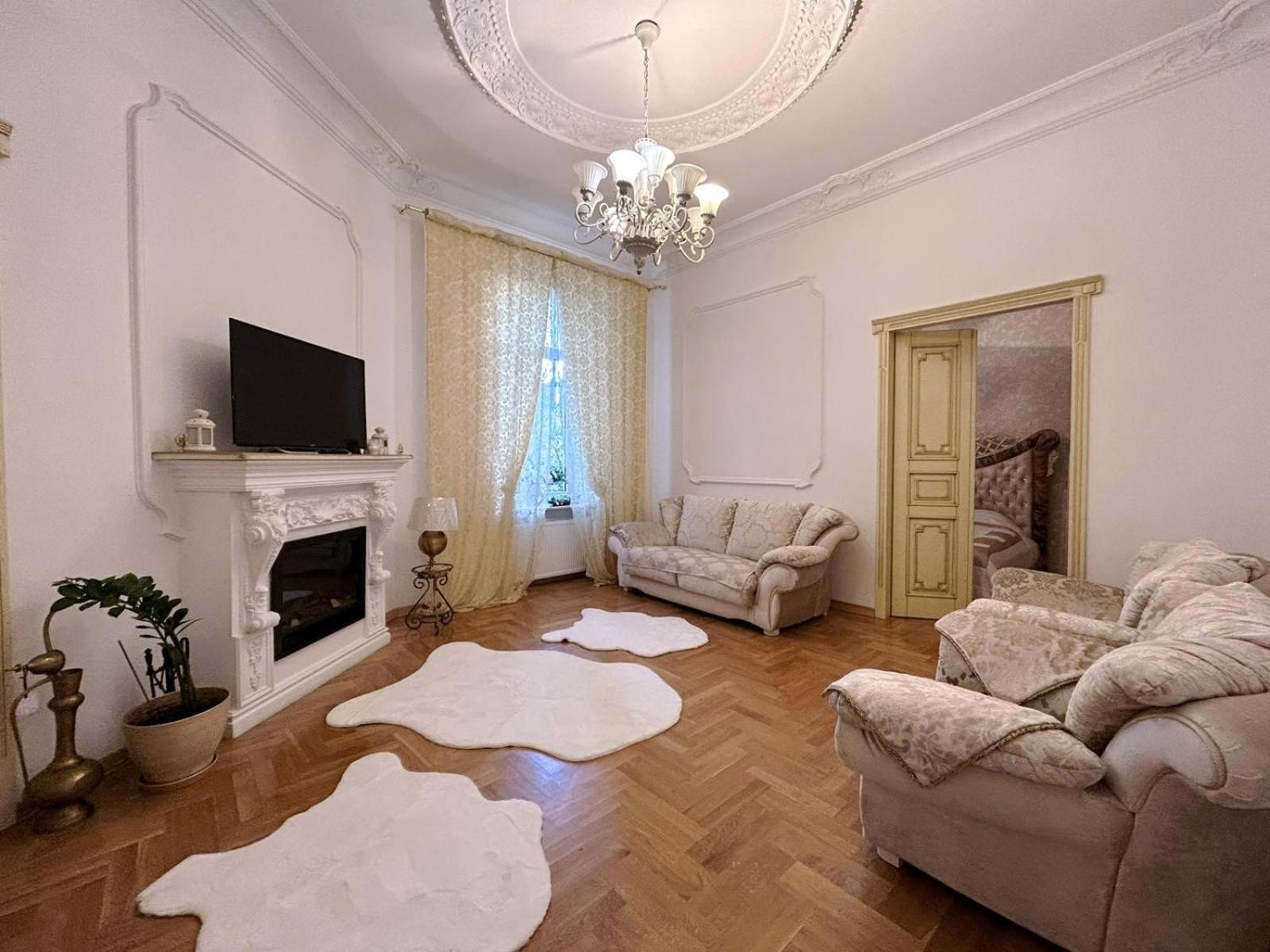 Goldenapartmentlviv Exteriör bild