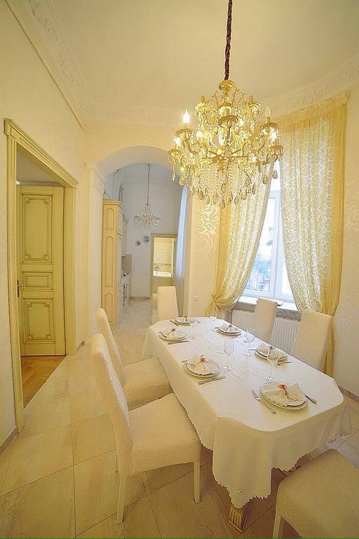 Goldenapartmentlviv Exteriör bild